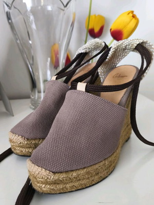 Castaner platforms used beige with brown laces size 37