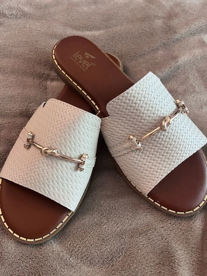 Level Anatomic flat sandals size 40 new, white with gold detail
