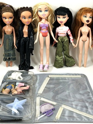 Bratz dolls pack of 7 with official Bratz accessory pouch used