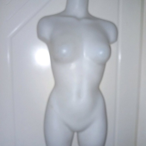 Mannequin bust for clothing display