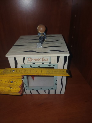 Vintage wooden decorative box with photo frames, Glamour Puss