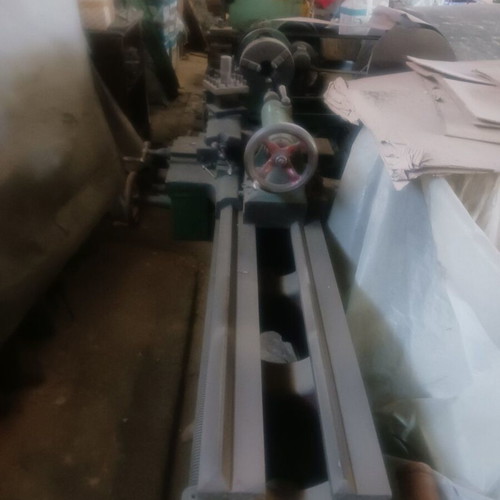 Lathe 2.5 meters used, fully functional