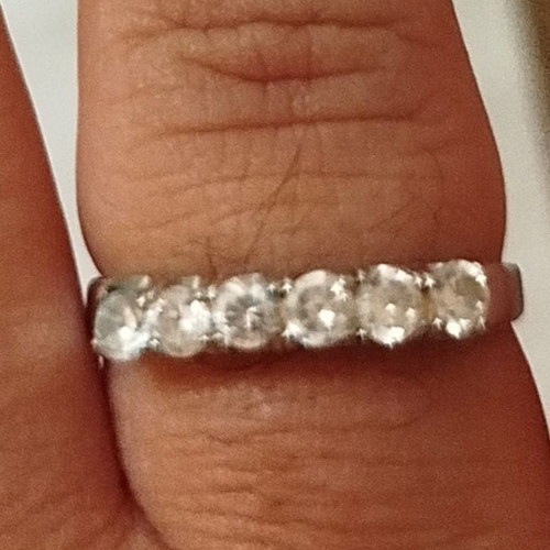 Silver ring like new, silver color