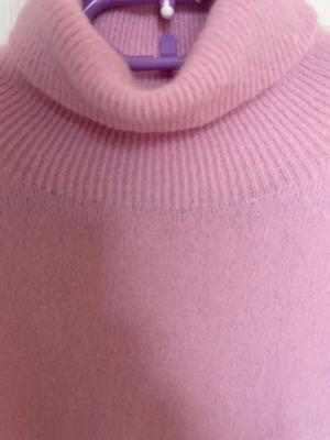 Pink turtleneck sweater new