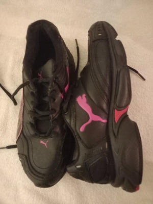 Παπούτσια Puma αθλητικά μαύρα σαν καινούργια, μέγεθος 37