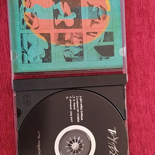 Trypes 3 CD set like new, rock genre