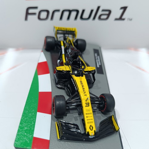 Renault R.S.19 2019 Formula 1 model Daniel Ricciardo #3 like new