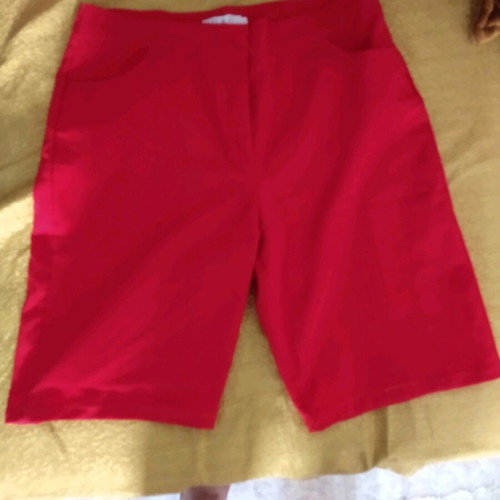 Short pants like new, red, size L/40/12