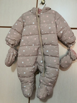 Baby jumpsuit with fleece lining size 68-74 like new