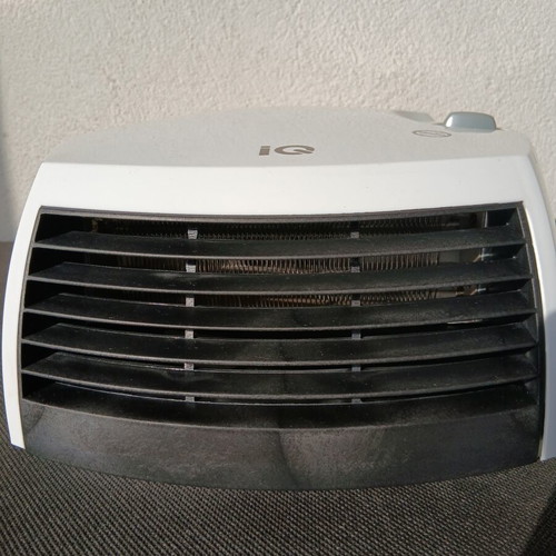 IQ Bathroom Heater IP21 Wall Mounted 2000W like new