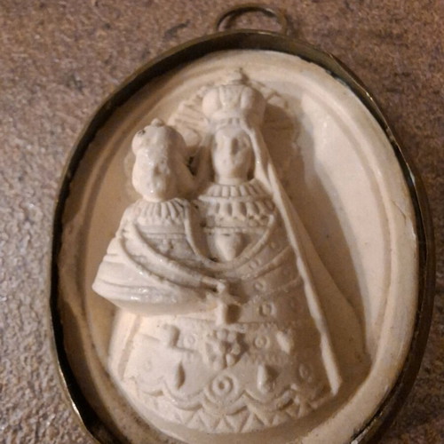 Meerschaum reliquary Saint Mary and the Child used
