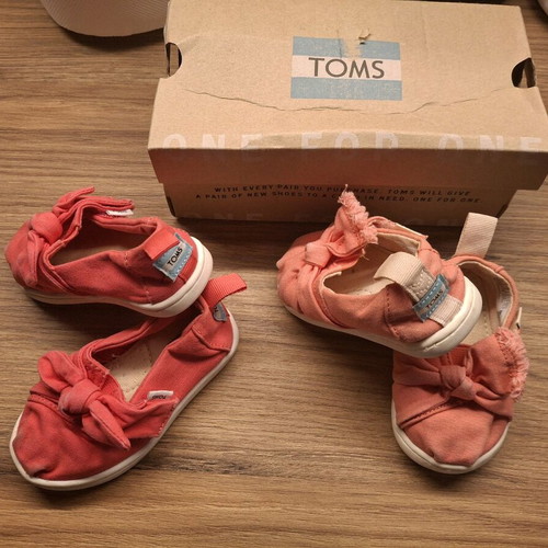 Toms kids espadrilles like new, 2 sizes, pink