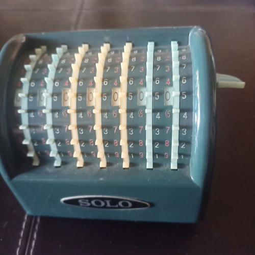 Manual calculator used for addition and subtraction from the 1940s