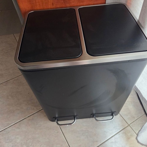 Songmics Soft-close Metal Recycling Bin with Pedal 30lt Like New
