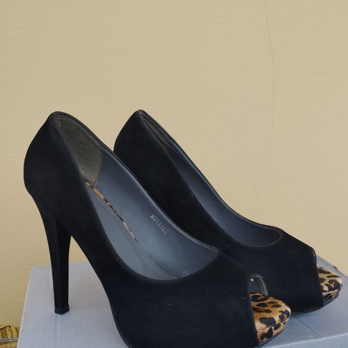 Suede shoes with animal print design used, size 37, platform heels