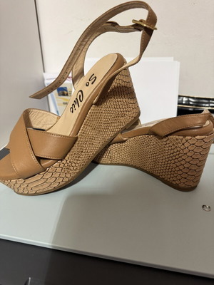 So Chic By Vsk wedge sandals size 36 like new, beige and brown