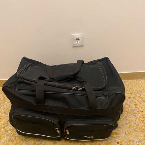 Σάκος μεταχειρισμένος, ιδανικός για στρατιωτική θητεία με ροδάκια και χερούλι