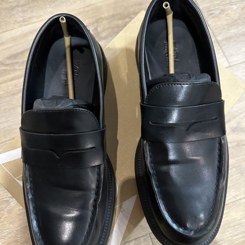 Zara men's shoes size 40, black loafers