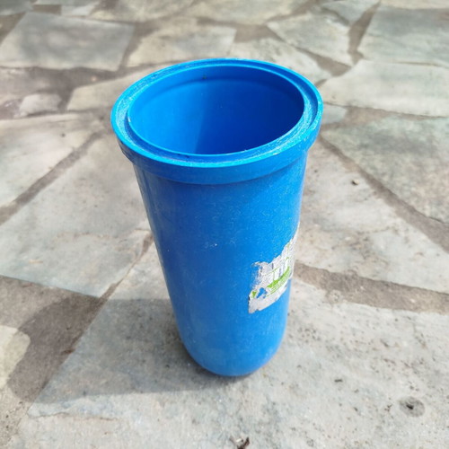 Replacement container for 10'' central water filter used