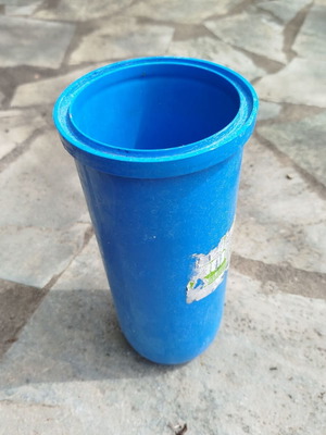 Replacement container for 10'' central water filter used