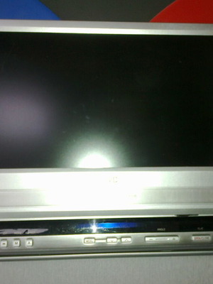 Οθόνη JVC KV M-705 και DVD Player JVC KD DV-4201 2 DIN σαν καινούργιο