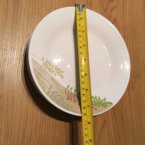 Shallow fruit plates like new, set of 4, 19 cm diameter