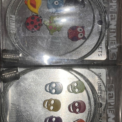 Photo holder cable and magnets - Magnetic Cable