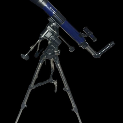 Bresser Skylux 70/700 telescope used with tripod and eyepieces