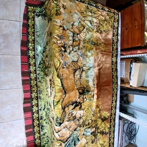 Wall kilim used, dimensions 1.80x1.14 with slight pull
