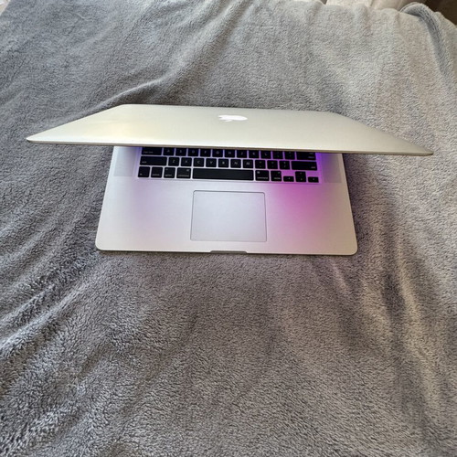 MacBook Pro Retina 15.4” laptop, 16GB RAM, 512GB SSD, Quad-Core i7