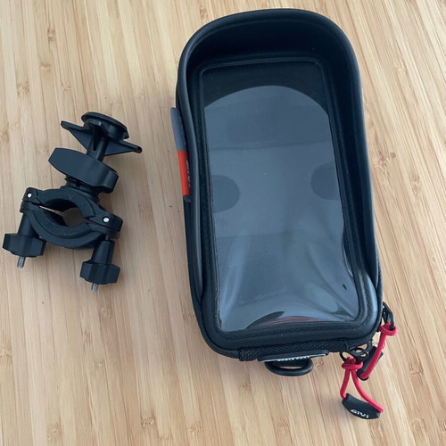 GIVI S957B waterproof smartphone case with mount