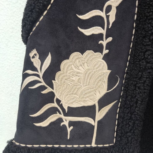 Zara embroidered double face floral shearling vest size S like new