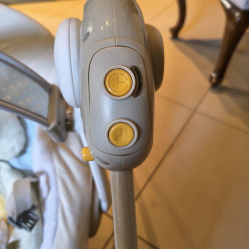 Bright Starts Comfort & Harmony Baby Electric Swing like new