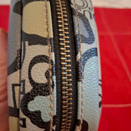 Wallet like new, beige and black