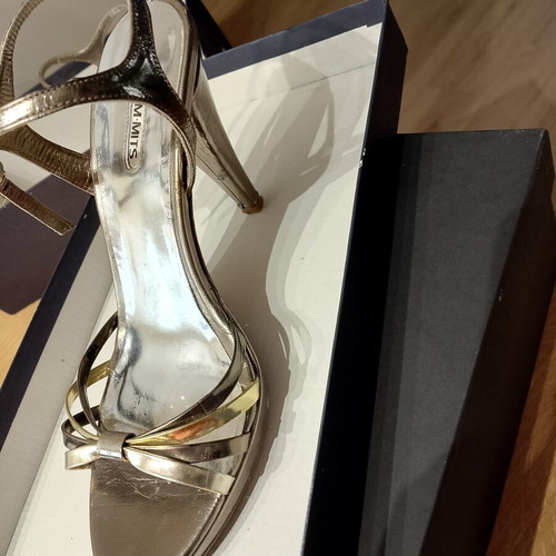 Som.mits pumps size 36 used