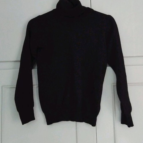 Black wool turtleneck sweater like new, size XS