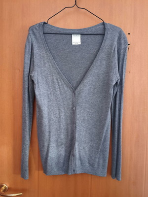 Ζακέτα Pull&Bear γκρι λεπτή με V λαιμόκοψη size M σαν καινούργιο