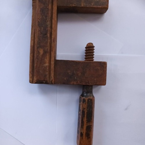 Wooden bookbinding clamp used, length 20 cm