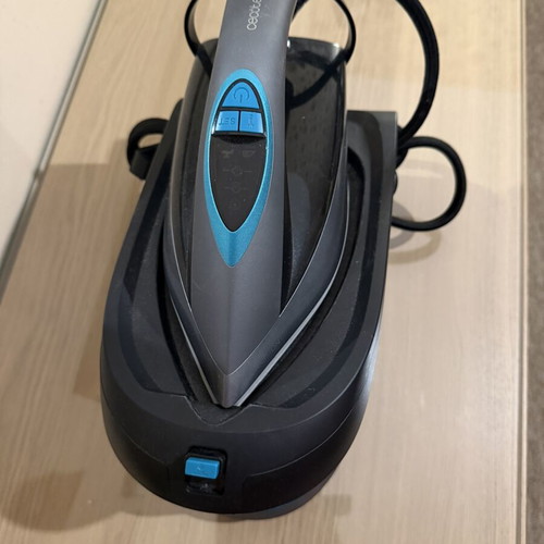 Cecotec steam iron like new
