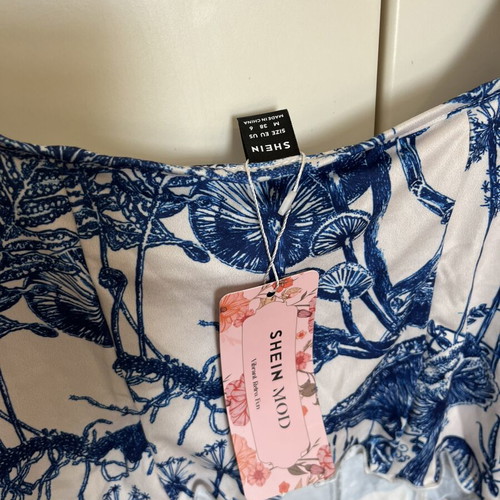 Crop top tank top new, size M, white and blue