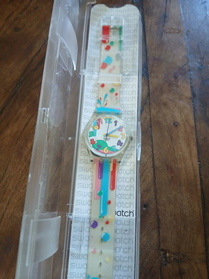 Ρολόι Swatch Crazy Me καινούργιο με πολύχρωμο διαφανή ιμάντα