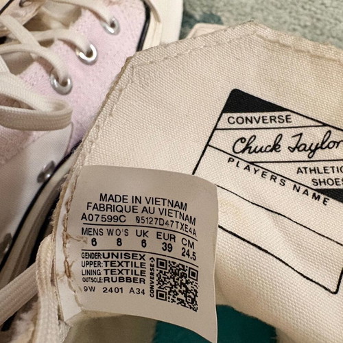 All Star Converse Chuck 70 De Luxe Squared like new, athletic shoes size 39, white pink