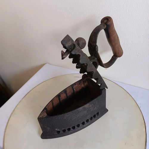 Old Charcoal Iron Used in Very Good Condition