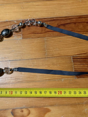 Women's necklace used