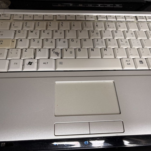Toshiba Satellite A300 laptop used with Lubuntu, 1GB RAM, 320GB HDD