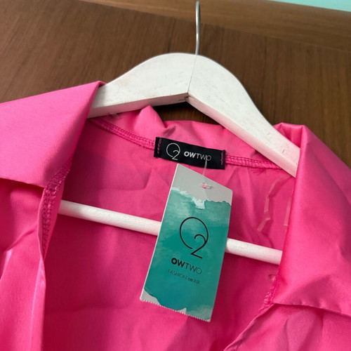 Cropped shirt new, pink, satin style tie back