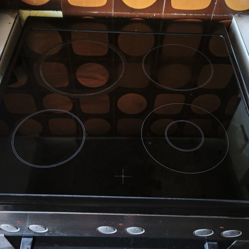 Bosch ceramic hob cooker with oven