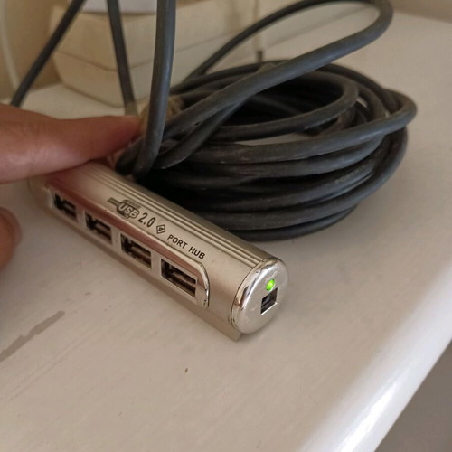 USB hub 4 ports with 3/4 meter cable like new