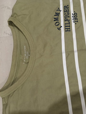 Tommy Hilfiger T Shirt new, size Medium, olive green