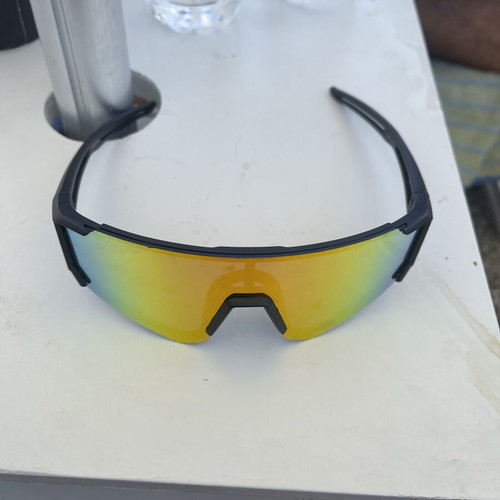 Mask sunglasses like new with O'Neill style mask glasses